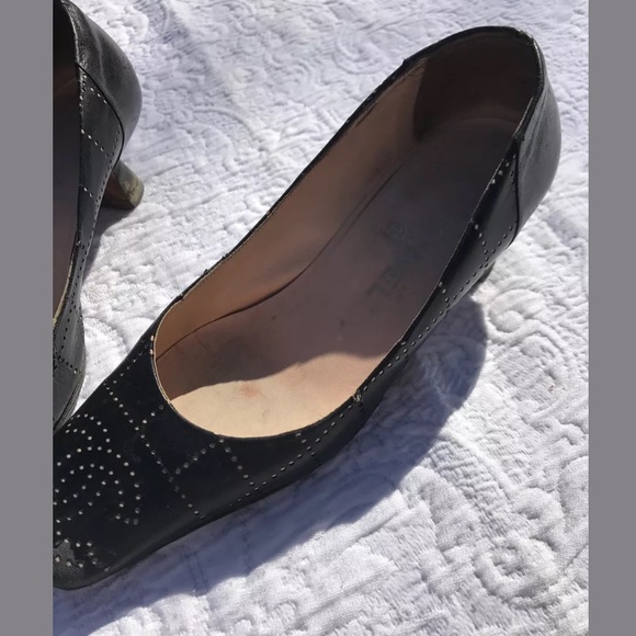 CHANEL Slip-On Black Leather Shoes US 6; EU 36 - Picture 6 of 8